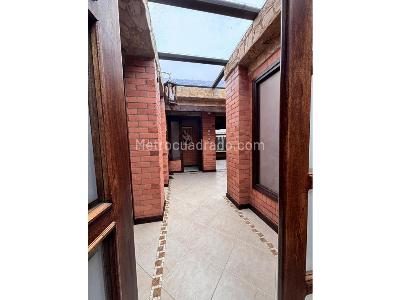 Casa de 3 alcobas en venta en San Cipriano, Bogotá, 156 m² · foto 10 de 20