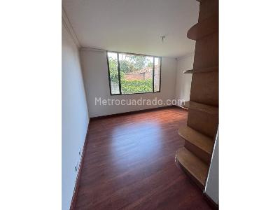 Casa de 5 alcobas en venta en Los Naranjos, Bogotá, 405 m² · foto 6 de 20