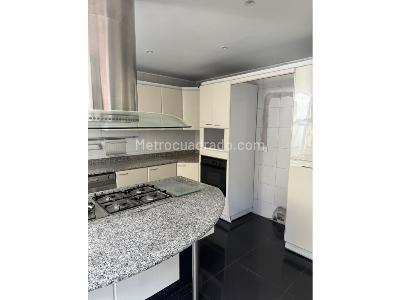 Casa de 5 alcobas en venta en Los Naranjos, Bogotá, 405 m² · foto 8 de 20