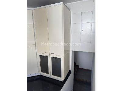 Casa de 5 alcobas en venta en Los Naranjos, Bogotá, 405 m² · foto 9 de 20