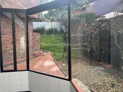 Casa de 5 alcobas en venta en Los Naranjos, Bogotá, 405 m² · foto 11 de 20