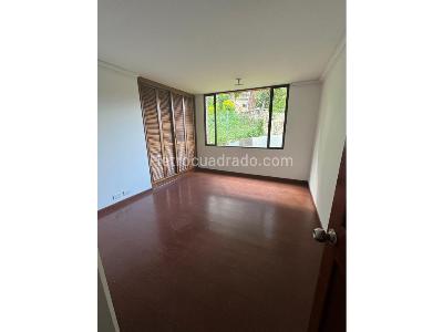 Casa de 5 alcobas en venta en Los Naranjos, Bogotá, 405 m² · foto 15 de 20