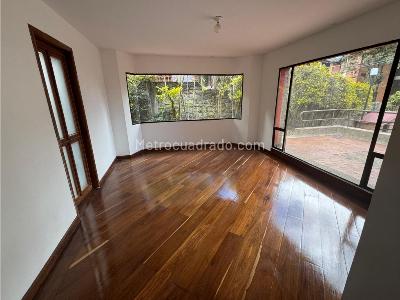 Casa de 5 alcobas en venta en Los Naranjos, Bogotá, 405 m² · foto 19 de 20