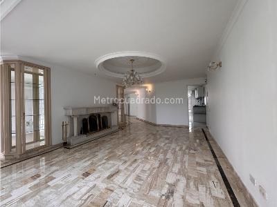 Casa de 4 alcobas en venta en Santa Ana, Bogotá, 810 m² · foto 5 de 19