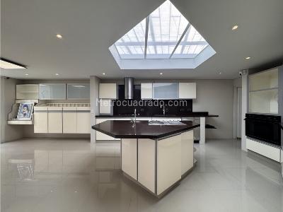 Casa de 4 alcobas en venta en Santa Ana, Bogotá, 810 m² · foto 6 de 19