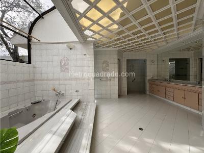 Casa de 4 alcobas en venta en Santa Ana, Bogotá, 810 m² · foto 12 de 19
