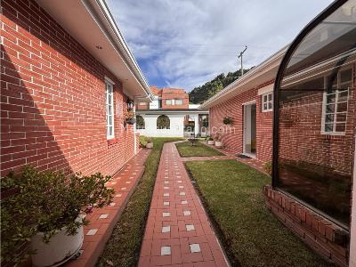 Casa de 4 alcobas en venta en Santa Ana, Bogotá, 810 m² · foto 18 de 19