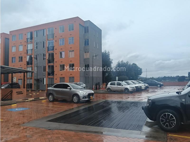 Piso – Cajicá, Calahorra - Más