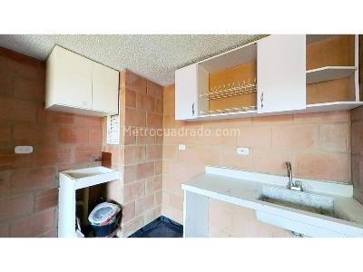 Apartamento de 2 alcobas en venta en Hogares, Soacha, 41 m² · foto 3 de 10