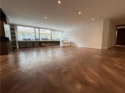 Apartamento de 3 alcobas en venta en Los Rosales, Bogotá, 186 m² · foto 5 de 20