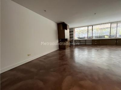 Apartamento de 3 alcobas en venta en Los Rosales, Bogotá, 186 m² · foto 6 de 20