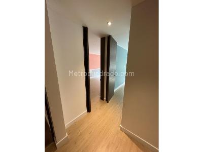 Apartamento de 3 alcobas en venta en Los Rosales, Bogotá, 186 m² · foto 19 de 20
