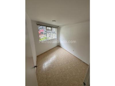 Apartamento en arriendo en Emaus, Bogotá · foto 4 de 13