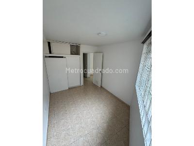 Apartamento en arriendo en Emaus, Bogotá · foto 5 de 13