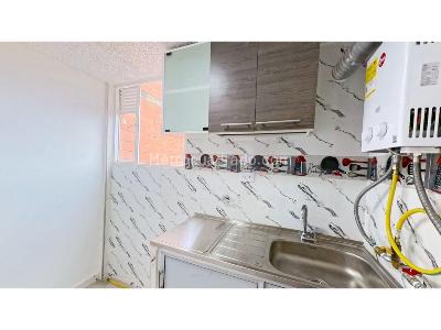 Apartamento de 3 alcobas en venta en Hogares, Soacha, 46 m² · foto 3 de 16