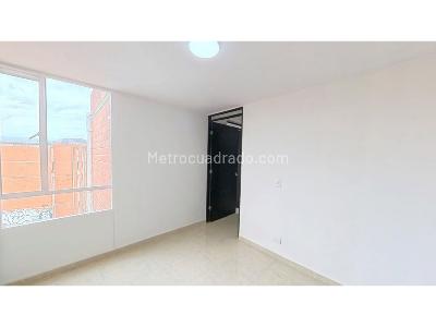 Apartamento de 3 alcobas en venta en Hogares, Soacha, 46 m² · foto 5 de 16