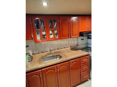 Apartamento de 3 alcobas en venta en Villa Alsacia, Bogotá, 64 m² · foto 2 de 14