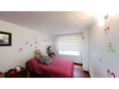 Apartamento de 3 alcobas en venta en Cedro Narvaez, Bogotá, 82 m² · foto 5 de 10