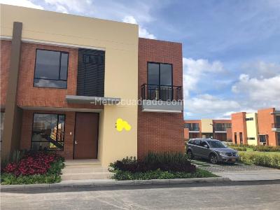 Casa de 4 alcobas en arriendo en Palos Verdes, Cajicá, 182 m² · foto 3 de 20