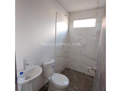 Apartaestudio en venta en Claret, Bogotá, 33 m² · foto 2 de 15