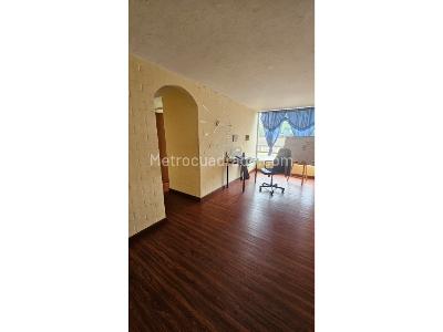 Apartamento en venta en Santa Maria Del Lago, Bogotá · foto 2 de 20