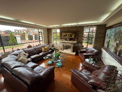 Casa de 5 alcobas en venta en Sector El Misterio, Cajicá, 350 m² · foto 2 de 10
