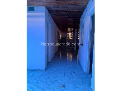 Casa de 4 alcobas en venta en Girardot, Girardot, 732 m² · foto 18 de 20