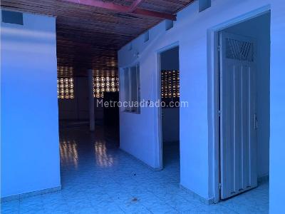 Casa de 4 alcobas en venta en Girardot, Girardot, 732 m² · foto 19 de 20