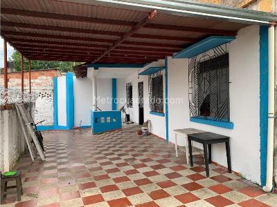 Casa de 4 alcobas en venta en Girardot, Girardot, 732 m² · foto 2 de 20