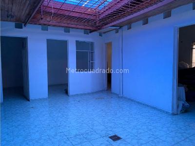 Casa de 4 alcobas en venta en Girardot, Girardot, 732 m² · foto 3 de 20