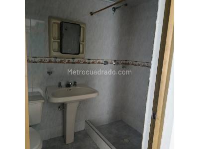 Casa de 5 alcobas en venta en La Francia, Bogotá, 240 m² · foto 15 de 20