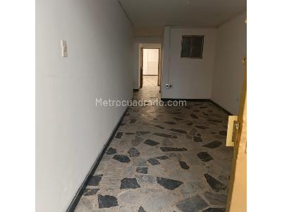 Casa de 5 alcobas en venta en La Francia, Bogotá, 240 m² · foto 9 de 20