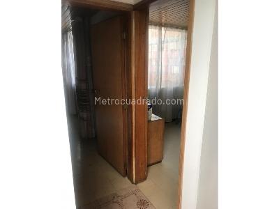 Casa de 5 alcobas en venta en La Camelia, Bogotá, 280 m² · foto 11 de 20