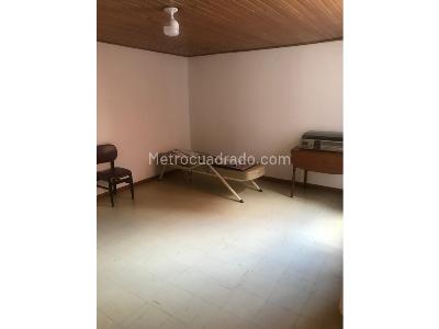 Casa de 5 alcobas en venta en La Camelia, Bogotá, 280 m² · foto 13 de 20