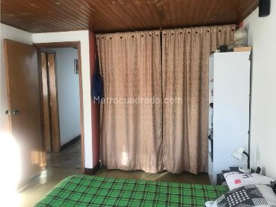 Casa de 5 alcobas en venta en La Camelia, Bogotá, 280 m² · foto 4 de 20