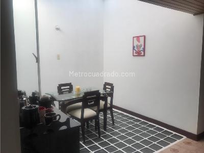 Casa de 5 alcobas en venta en La Camelia, Bogotá, 280 m² · foto 9 de 20