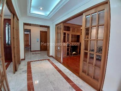 Apartamento de 3 alcobas en venta en Chico Reservado, Bogotá, 207 m² · foto 12 de 20