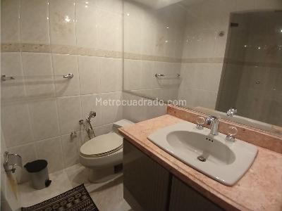 Apartamento de 3 alcobas en venta en Chico Reservado, Bogotá, 207 m² · foto 14 de 20