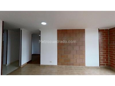 Apartamento de 3 alcobas en venta en Parque Campestre, Soacha, 60 m² · foto 2 de 18