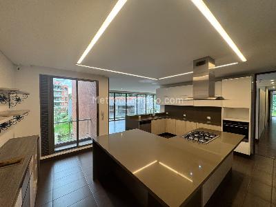 Apartamento de 5 alcobas en venta en Casa Blanca, Bogotá, 210 m² · foto 2 de 10