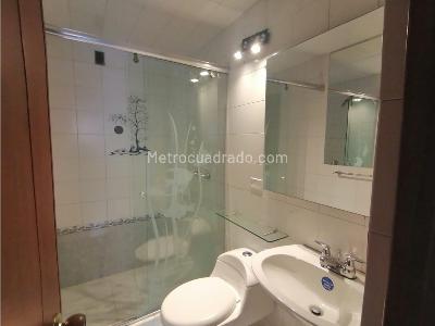 Casa de 2 alcobas en venta en Chico Navarra, Bogotá, 113 m² · foto 10 de 20