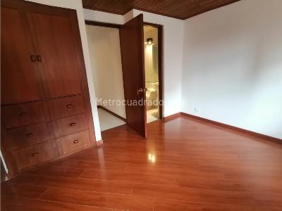 Casa de 2 alcobas en venta en Chico Navarra, Bogotá, 113 m² · foto 18 de 20