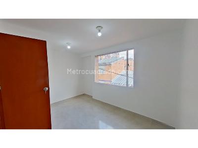 Casa de 4 alcobas en venta en El Codito, Bogotá, 49 m² · foto 9 de 20