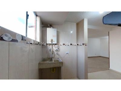 Apartamento en venta en Ismael Perdomo, Bogotá · foto 8 de 10