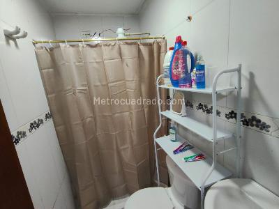 Casa de 5 alcobas en venta en Bosa Islandia, Bogotá, 72 m² · foto 12 de 20