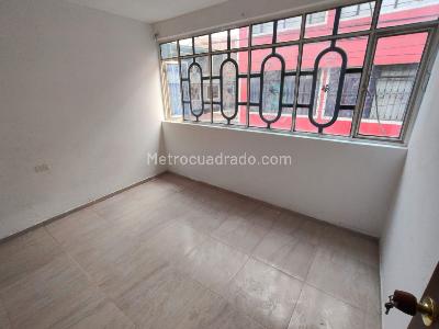 Casa de 5 alcobas en venta en Bosa Islandia, Bogotá, 72 m² · foto 4 de 20