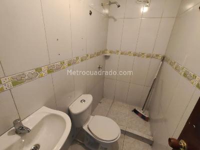 Casa de 5 alcobas en venta en Bosa Islandia, Bogotá, 72 m² · foto 6 de 20