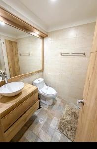 Apartamento de 3 alcobas en venta en Los Rosales Chico, Bogotá, 135 m² · foto 9 de 18