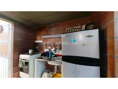Casa de 2 alcobas en venta en Compartir, Soacha, 55 m² · foto 2 de 10