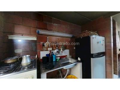 Casa de 2 alcobas en venta en Compartir, Soacha, 55 m² · foto 3 de 10